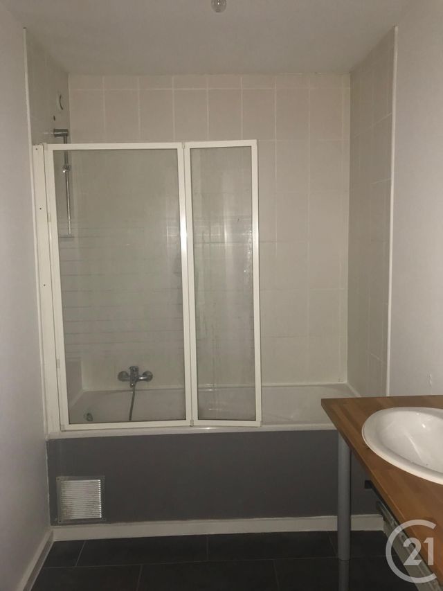 Appartement F3 à louer - 3 pièces - 60.28 m2 - METZ - 57 - LORRAINE - Century 21 Côté Est Immobilier