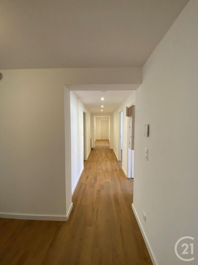 Appartement F3 à louer - 5 pièces - 105.42 m2 - METZ - 57 - LORRAINE - Century 21 Côté Est Immobilier