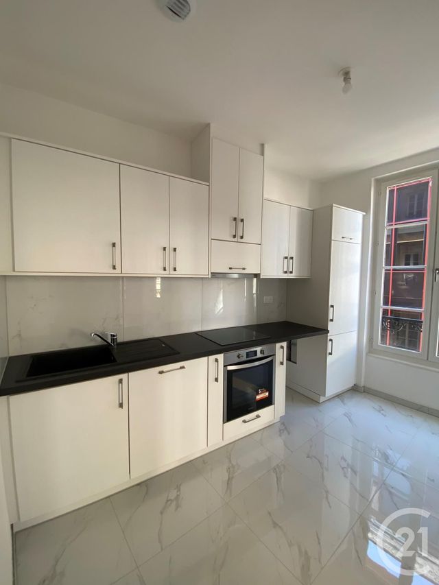 Appartement F3 à louer - 5 pièces - 105.76 m2 - METZ - 57 - LORRAINE - Century 21 Côté Est Immobilier