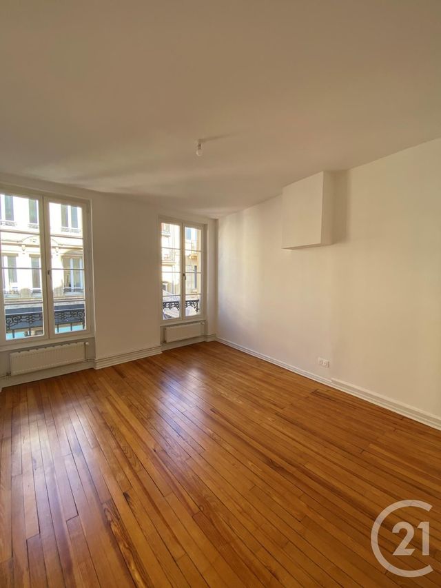 Appartement F3 à louer - 5 pièces - 105.76 m2 - METZ - 57 - LORRAINE - Century 21 Côté Est Immobilier