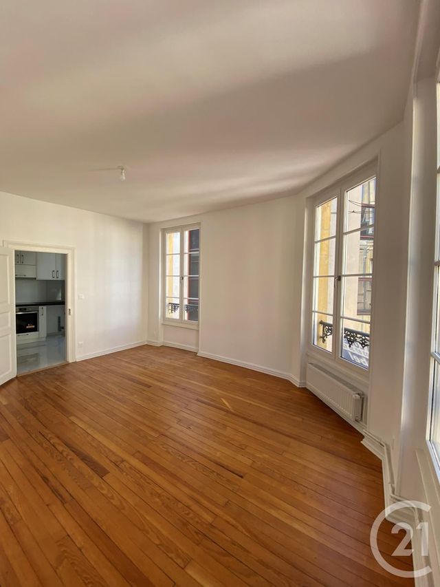 Appartement F3 à louer - 5 pièces - 105.76 m2 - METZ - 57 - LORRAINE - Century 21 Côté Est Immobilier