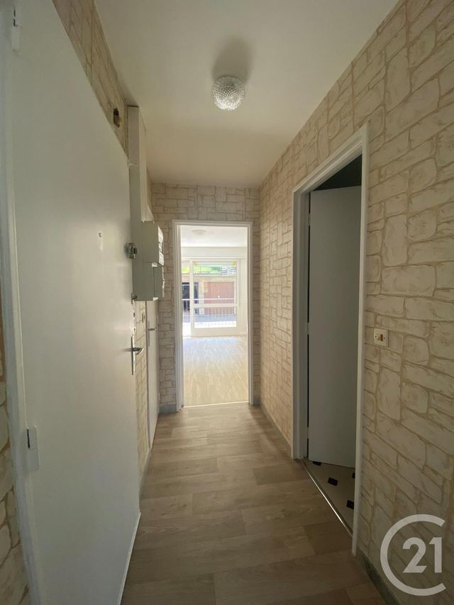 Appartement F1 à louer - 1 pièce - 31.5 m2 - ST JULIEN LES METZ - 57 - LORRAINE - Century 21 Côté Est Immobilier