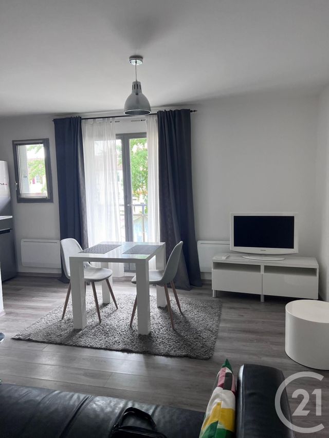 Appartement F2 à louer - 2 pièces - 42.64 m2 - LONGEVILLE LES METZ - 57 - LORRAINE - Century 21 Côté Est Immobilier