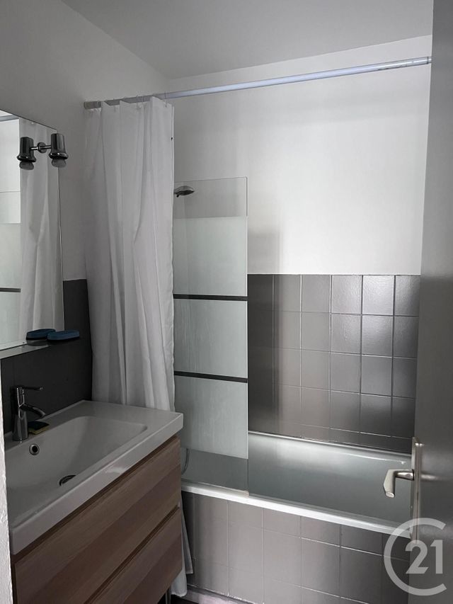 Appartement F2 à louer - 2 pièces - 42.64 m2 - LONGEVILLE LES METZ - 57 - LORRAINE - Century 21 Côté Est Immobilier