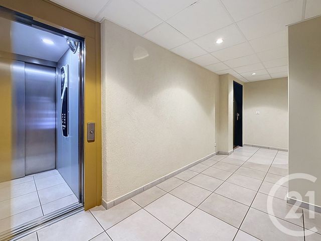 Appartement F3 à vendre - 3 pièces - 68.7 m2 - METZ - 57 - LORRAINE - Century 21 Côté Est Immobilier