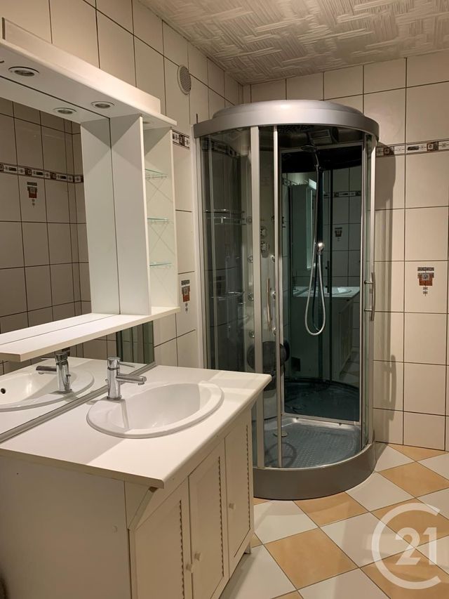 Appartement F4 à louer - 3 pièces - 72.06 m2 - METZ - 57 - LORRAINE - Century 21 Côté Est Immobilier