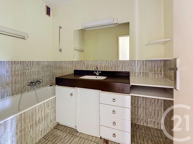 Appartement F2 à vendre - 2 pièces - 48.92 m2 - METZ - 57 - LORRAINE - Century 21 Côté Est Immobilier
