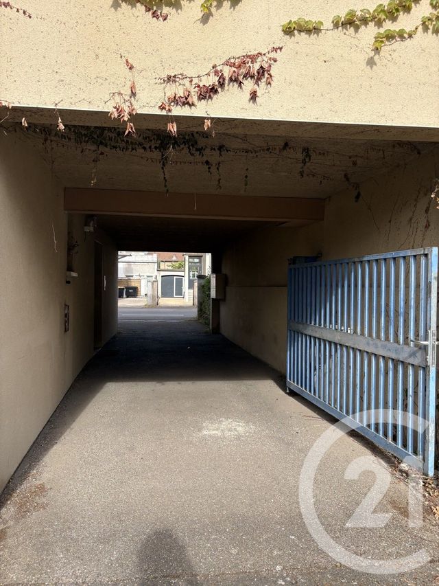 parking à louer - 12.0 m2 - MONTIGNY LES METZ - 57 - LORRAINE - Century 21 Côté Est Immobilier
