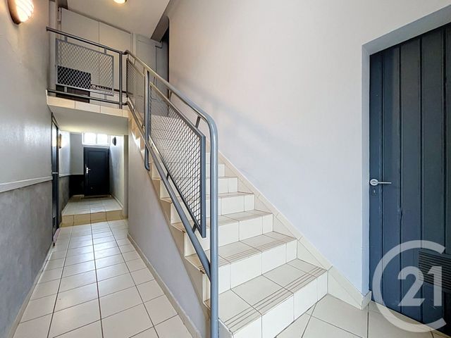 Appartement F4 à vendre - 5 pièces - 93.65 m2 - METZ - 57 - LORRAINE - Century 21 Côté Est Immobilier
