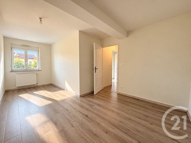 Appartement F5 à louer - 5 pièces - 91.8 m2 - DONCOURT LES CONFLANS - 54 - LORRAINE - Century 21 Côté Est Immobilier