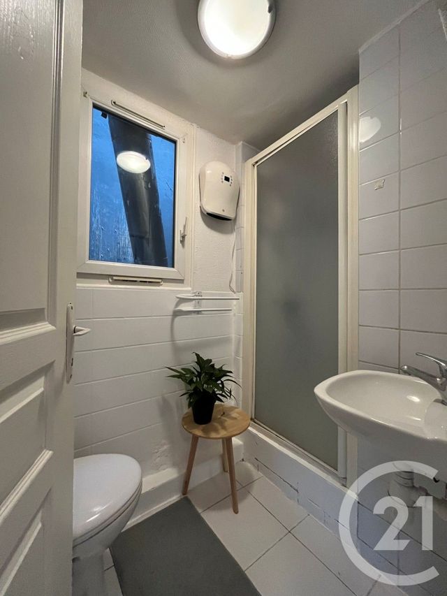 Appartement F1 à louer - 1 pièce - 27.28 m2 - METZ - 57 - LORRAINE - Century 21 Côté Est Immobilier