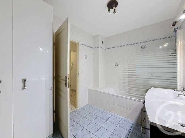 Appartement F5 à vendre - 5 pièces - 105.24 m2 - METZ - 57 - LORRAINE - Century 21 Côté Est Immobilier